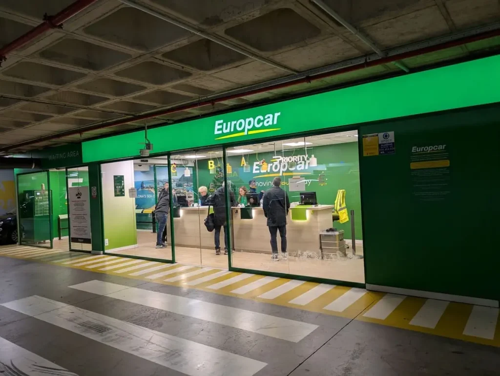 Oficina rent-a-car en la estación de Sants. Foto: Los apuntes del viajero