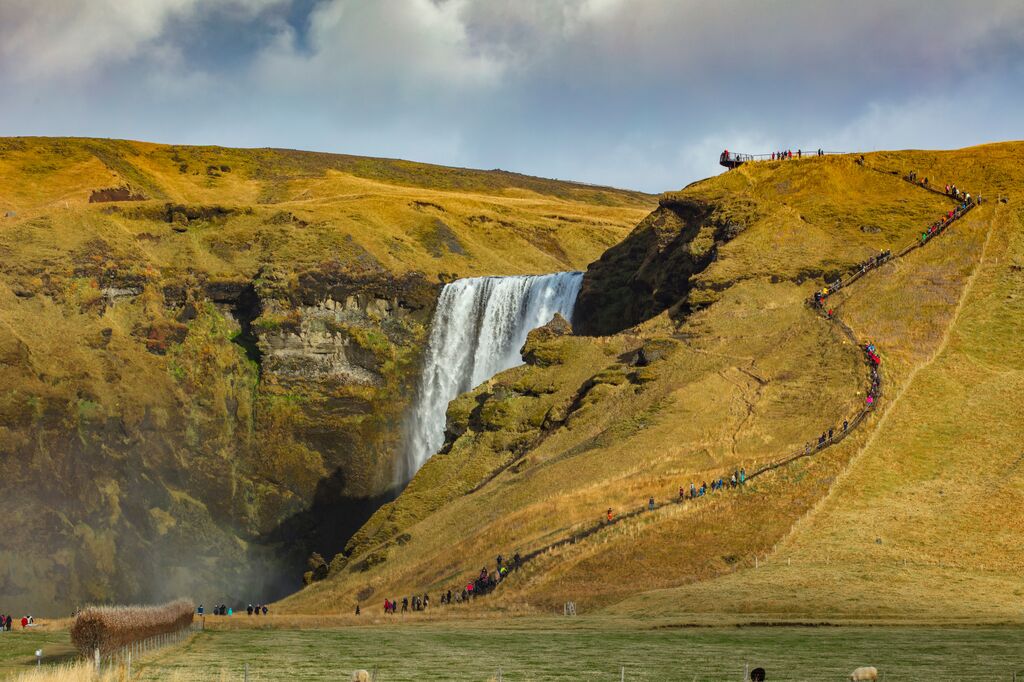 cascada Skógafoss en Islandia