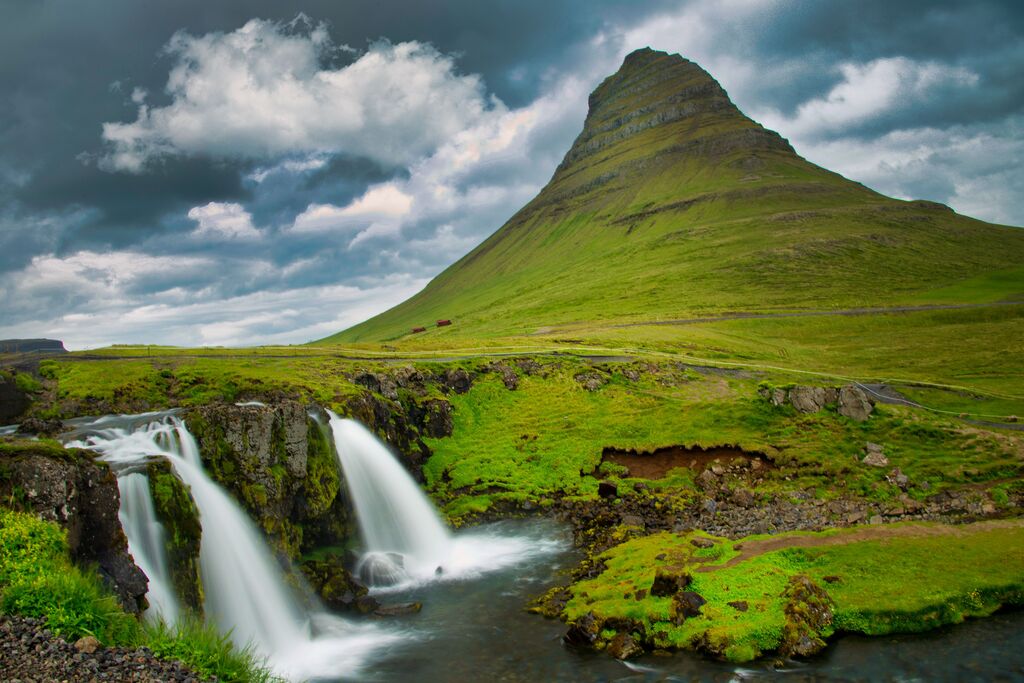 monte Kirkjufell y cascadas Kirkjufellsfoss