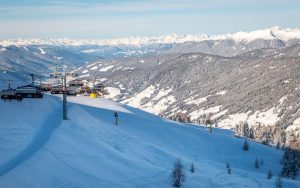 Pistas de esquí y remontes en los Dolomitas, en los Alpes italianos