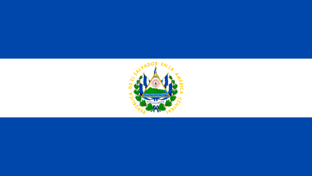 Bandera de El Salvador: franjas azul, blanca y azul con el escudo
