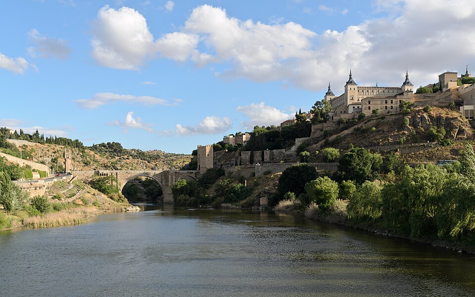 El río Tajo rodeando Toledo