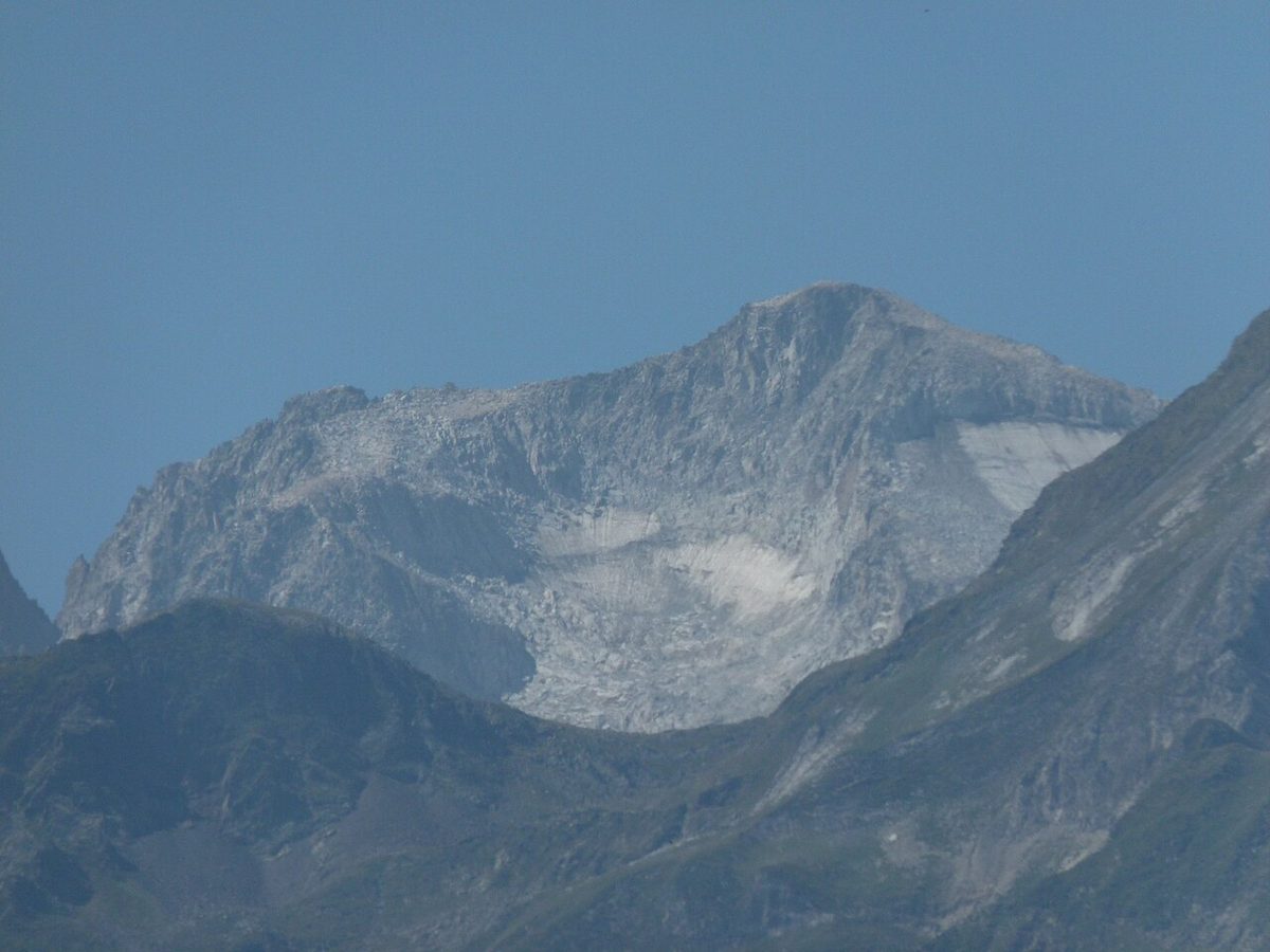 El Aneto y su glaciar, en el Pirineo de Huesca