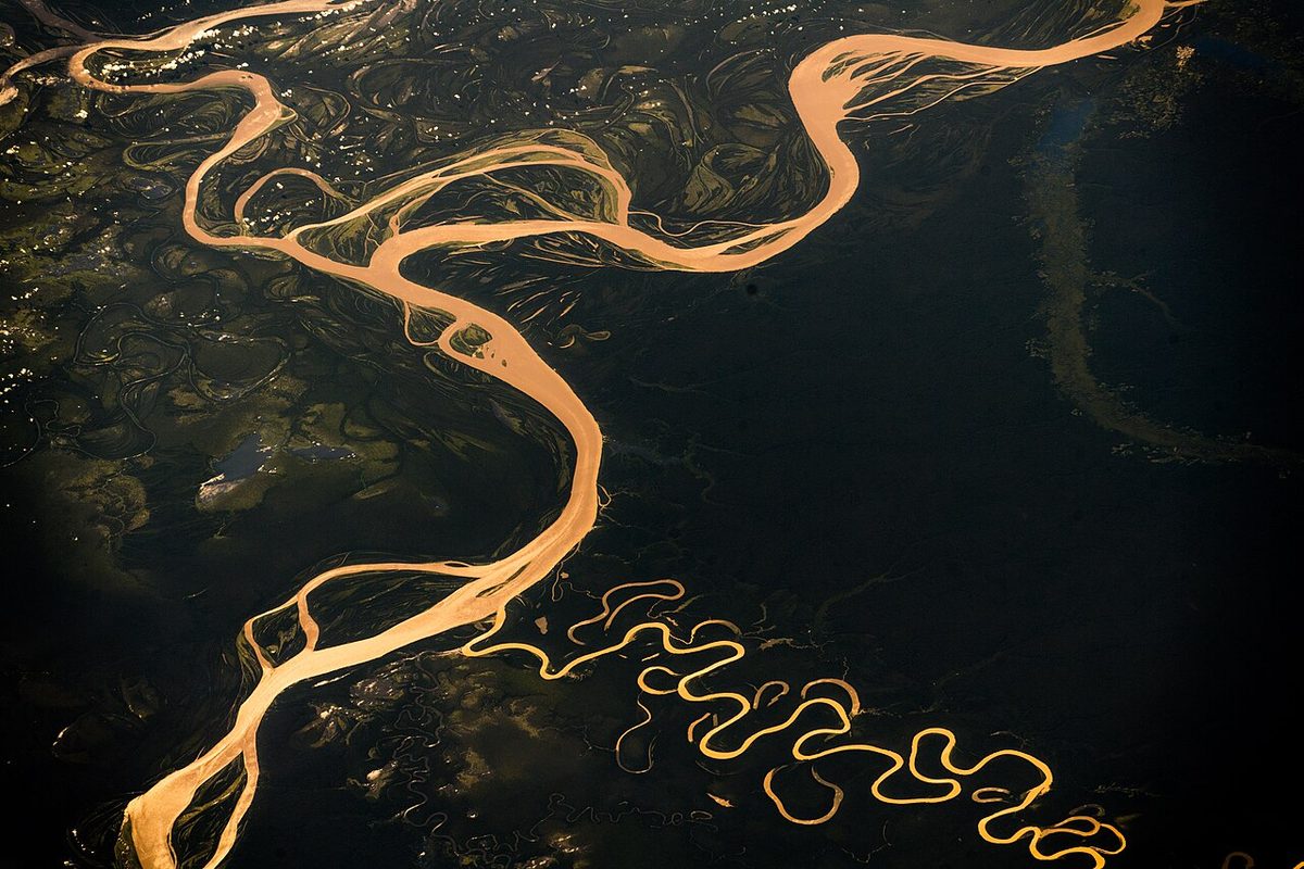 Meandros del río Amazonas fotografiados desde la Estación Espacial Internacional