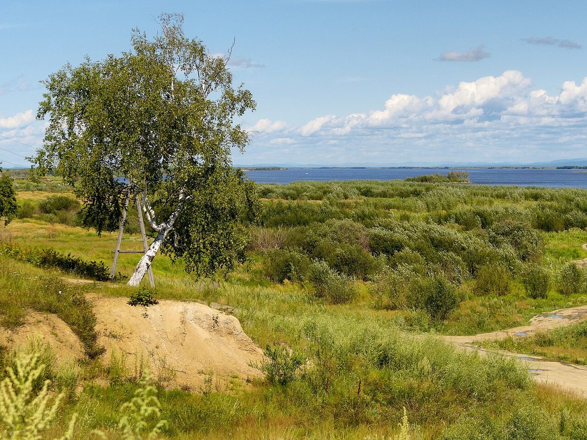 Orillas del río Amur en Amursk, en el Extremo Oriente ruso