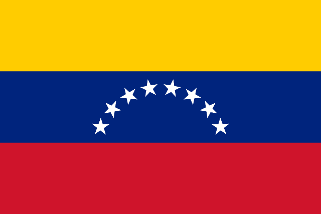 Bandera de Venezuela: franjas horizontales amarilla, azul y roja con ocho estrellas blancas en arco y el escudo en la esquina